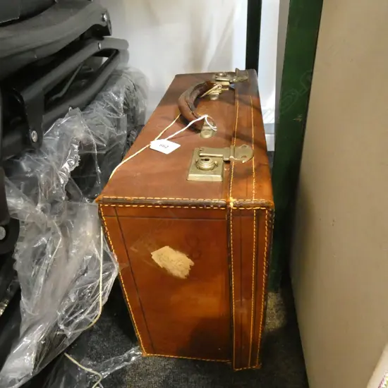 OLD LEATHER SUITCASE w. ASST. DOLLS CLOTHING