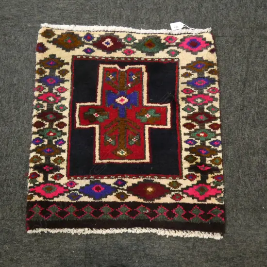 #69C PERSIAN HAMADAN HAND KNOTTED RUG 51 X 49 CM