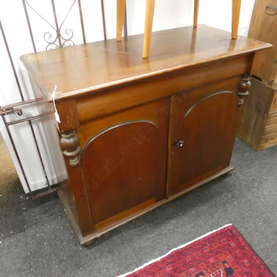 VICTORIAN CHIFFONIER...