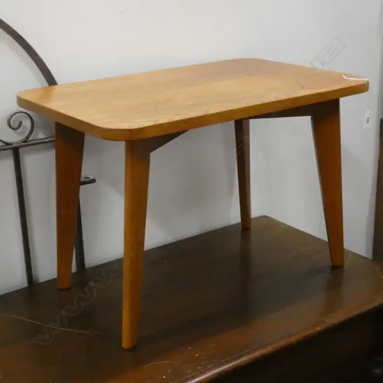 SMALL OAK TABLE 595x390mm