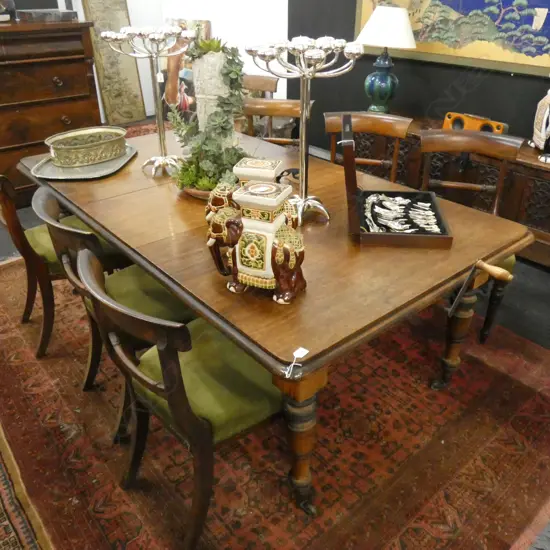 VICTORIAN EXTENSION DINING TABLE w. 1 LEAF and crank