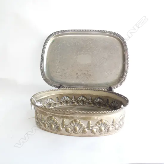 LG SILVER PLATE TRAY (550 X 405MM)& LG BRASS DISH (390 X 290MM) 