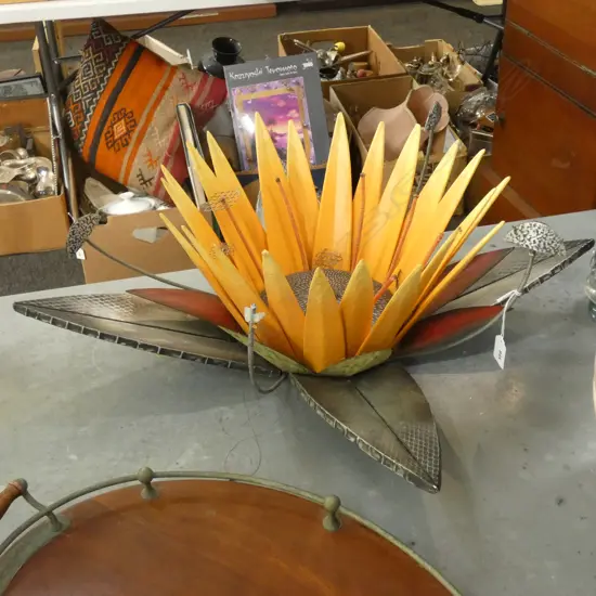 LG METAL SUNFLOWER WALL SCULPTURE - SIGNED '95 - DIA 480MM A/F