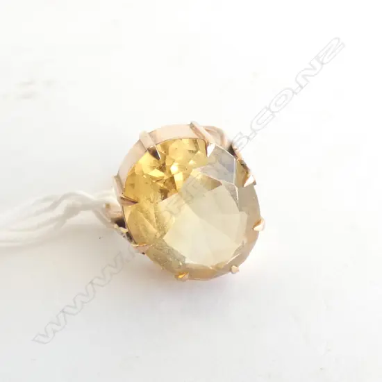 9CT GOLD & CIRTRINE RETRO RING 7 GRAMS 