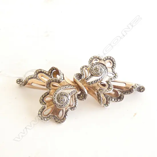 (GS) 925 SILVER GILT & MARCASITE BROOCH 