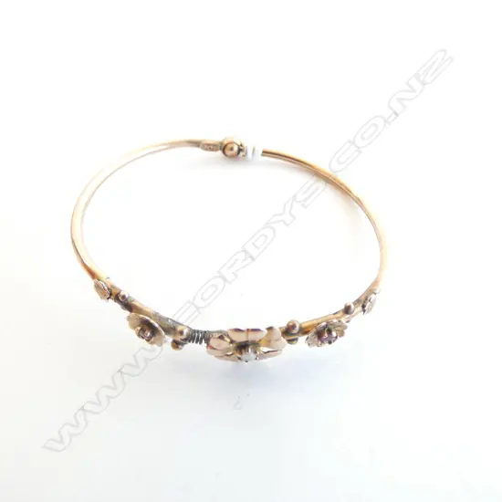 VICTORIAN CHILDS 9CT ROSE GOLD SPRUNG BRACELET w. RUBIES & SEED PEARL 2.6 GRAMS AF