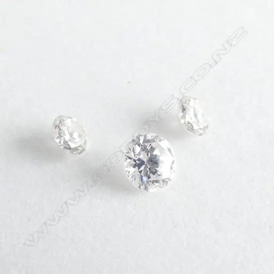 3 MODERN BRILLIANT CUT DIAMONDS TDW 0.35ct