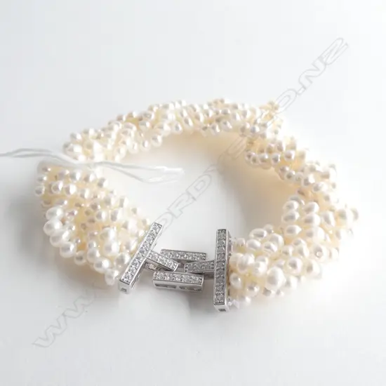 CULTURED FRESH WATER PEARL MULTI STRAND BRACELET