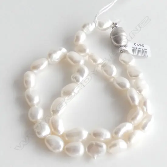KESHI PEARL NECKLACE