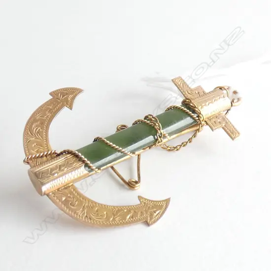 (19770) VINTAGE 9CT GOLD & NEPHRITE FOULED ANCHOR BROOCH