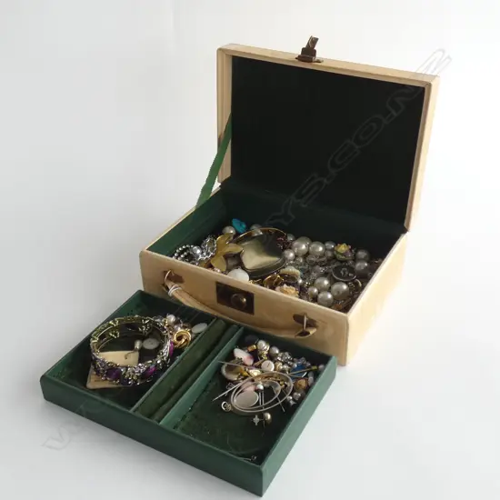JEWELLERY BOX & ASST. CONTENTS