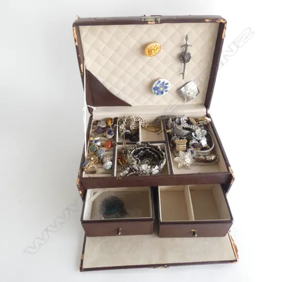 BROWN VINYL JEWELLERY BOX A/F + ASST. COSTUME RINGS / WATCHES ETC