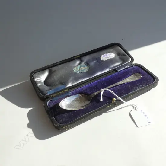 (19798) SILVER CHRISTENING SPOON CASED SHEFFIELD 1910