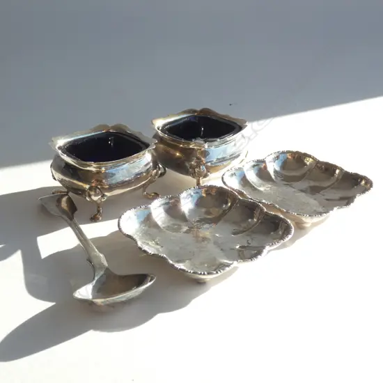 7 SMALL SILVER ITEMS. VICT. MUSTRAD SPOON. PR SALTS...