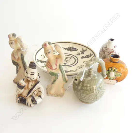 ORIENTAL ORNAMENTAL PCS; 2 SM VASES (H 80MM) PLATE (DIA 160MM) TEAPOT ETC..