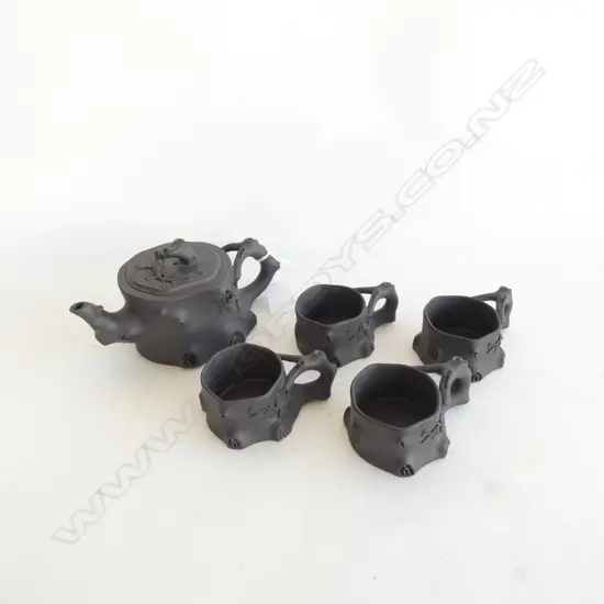 YIXING WARE TEAPOT & 4 CUPS 