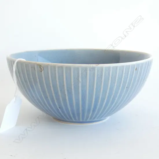 MING DYNASTY STYLE BLUE & WHITE STRIPED BOWL DIA  150MM