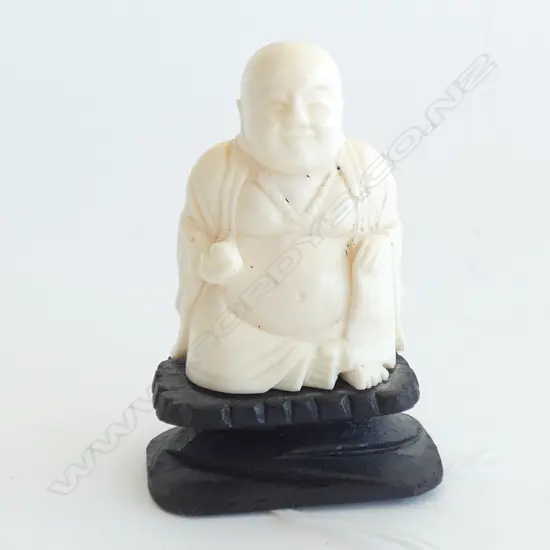 IVORY BUDDHA ON STAND H.70mm