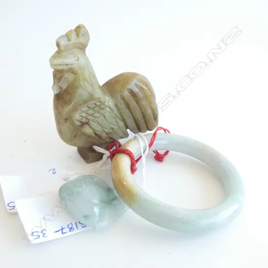 CARVED JADE ROOSTER H 70MM & BABIES JADE BANGLE WITH CHARM 