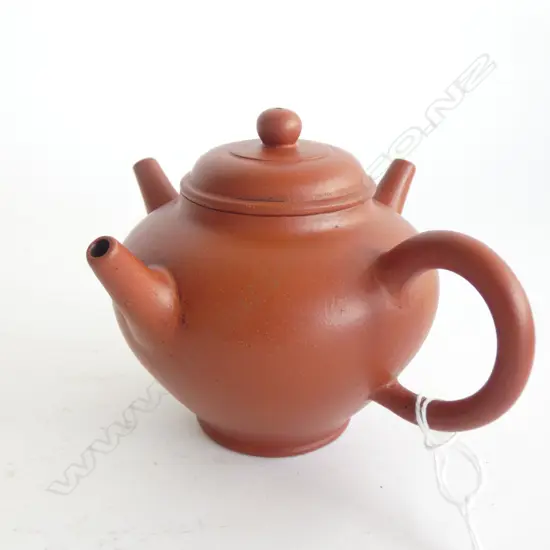 CHINESE SM RED CLAY 3-SPOUT TEAPOT H. 100MM