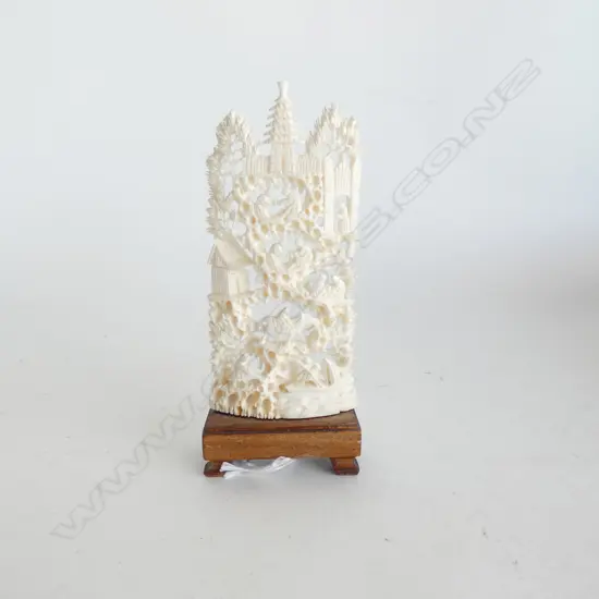 (MF) CARVED IVORY ORIENTAL SCENE H.150mm