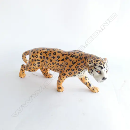 BESWICK LEOPARD L.300mm