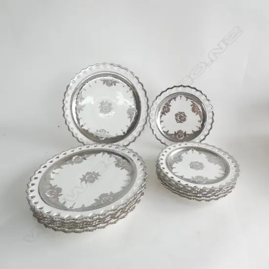 12 PLATES w. SILVER TRIM & HEART CUT OUTS 265mm dia