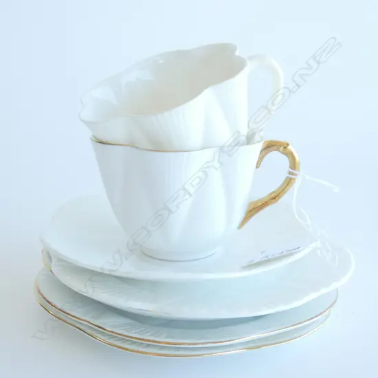 2 WHITE SHELLEY 'DAINTY' TRIOS + EXTRA PLATE