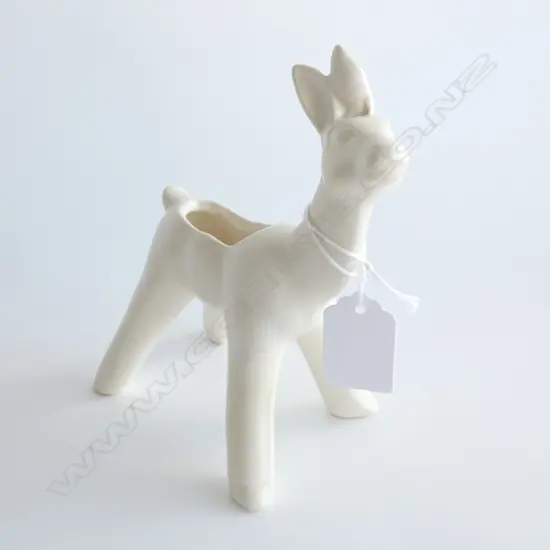 CROWN LYNN WHITE DEER H.145mm a/f hairline