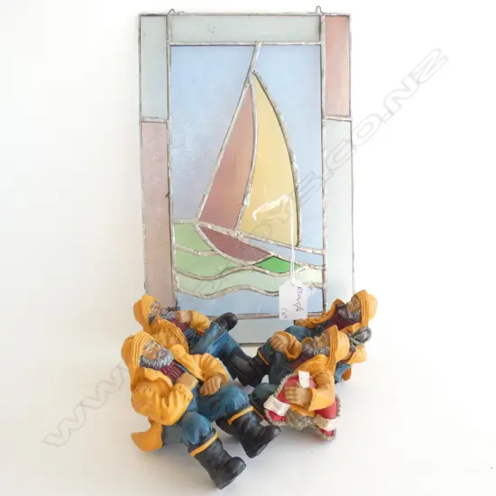 LEADLIGHT SAILING BOAT PANEL + 4 SAILOR FIGURES  H 290 MM