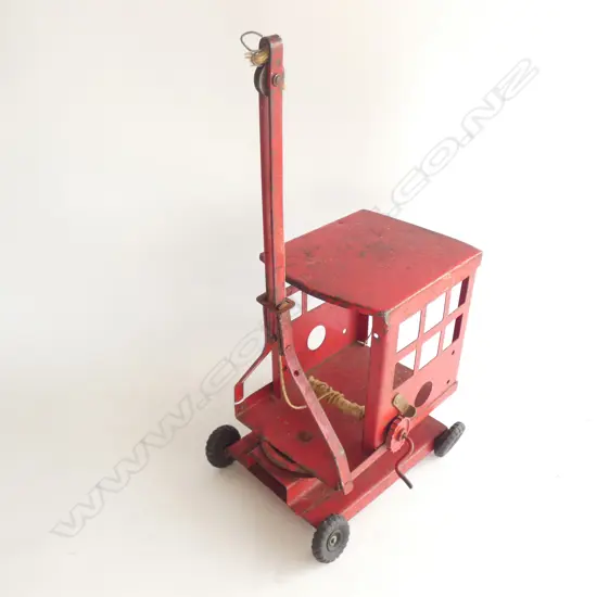 LG OLD RED TRI ANG TIN PLATE CRANE H.480MM