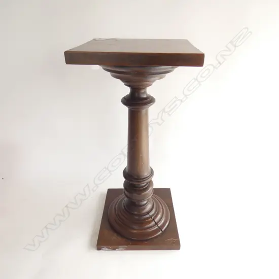 WOODEN STAND H.565mm