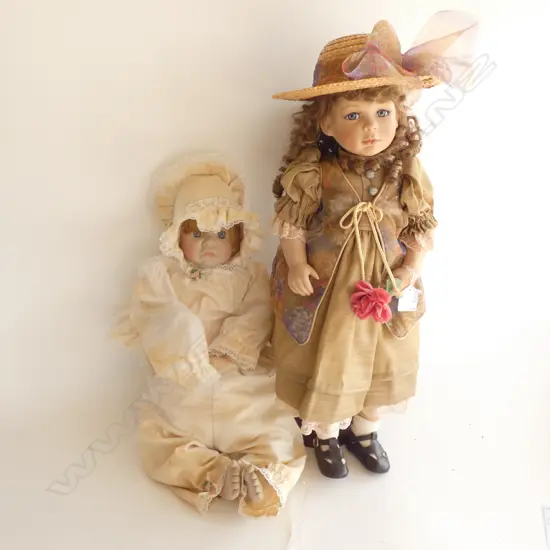 2 OLD DOLLS; 1 PORCELAIN w STAND H560MM - 1 LEE MIDDLETON CLOTH BODY PORCELAIN DOLL H. 510MM
