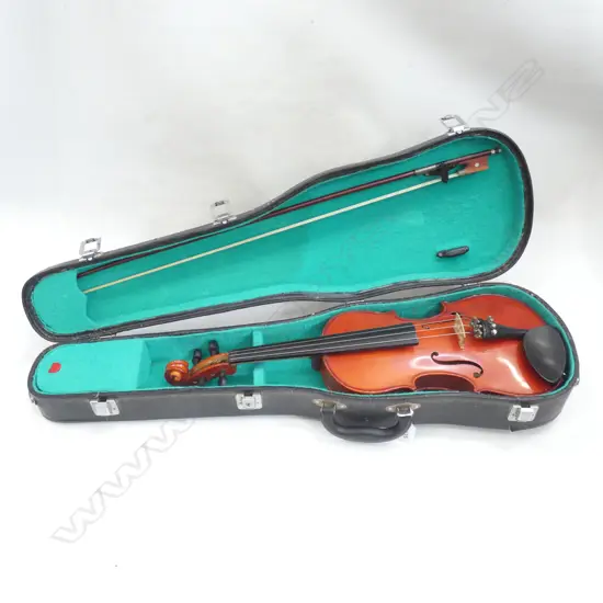 CASED VIOLIN L.770mm