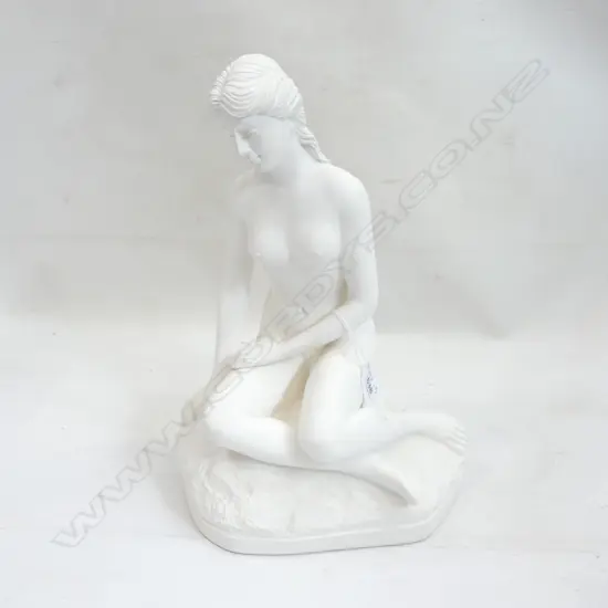CLASSICAL PLASTER NUDE WOMAN  FIGURE H305mm