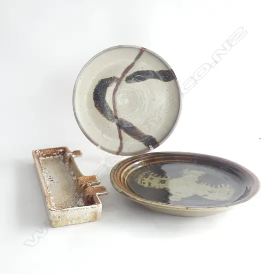 3 PCES STUDIO POTTERY; 2 PLATES; ABSTRACT (STAMPED) & BIRD DESIGN 295mm dia + IKEBANA TRAY L.330mm