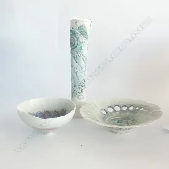 3 PCES STUDIO POTTERY; DAVID BROKENSHIRE (chip) + 2 SIMILAR H.270mm