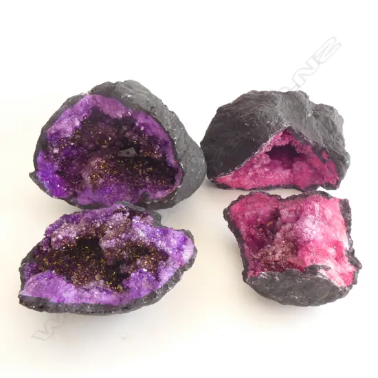 2  PURPLE (PAINTED) CRYSTAL GEODES CUT IN HALF W.170mm