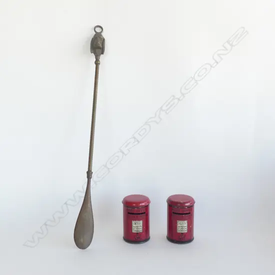 PR RED TIN PLATE P.O. MONEY BANKS & BRASS SHOE HORN
