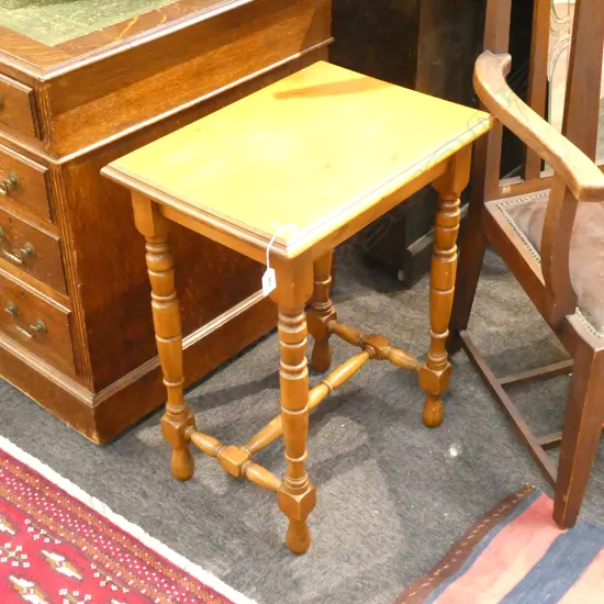 TURNED LEG SIDE TABLE...