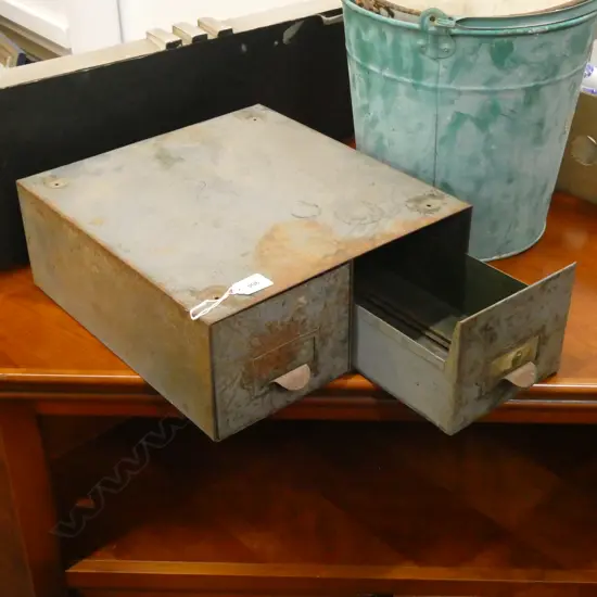 SMALL VINTAGE 2 DRAW METAL FILING CABINET...