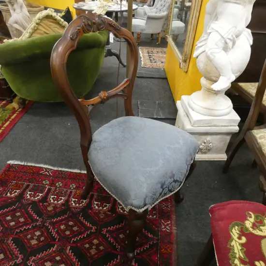 VICTORIAN MAHOGANY BALLOON BACK CHAIR