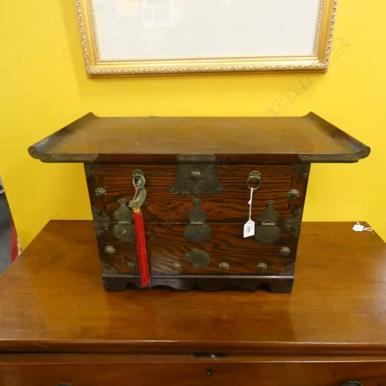 SMALL ORIENTAL CHEST W.600mm