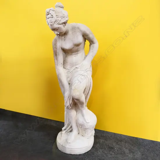 CONCRETE FEMALE FIGURE GARDEN STATUE, H. 880MM