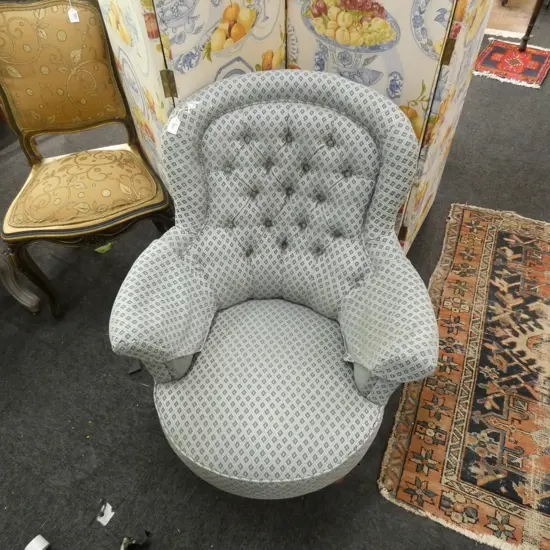 LATE VICTORIAN BUTTON BACK NURSING CHAIR & FELT CARD TABLE