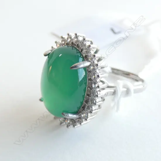 SILVER COLOUR & FAUX EMERALD  & PASTE RING FITS ALL SIZE