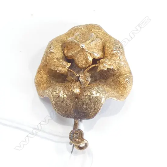 19thc GOLD LEAF BROOCH TESTING AS 15CT 5.24GM