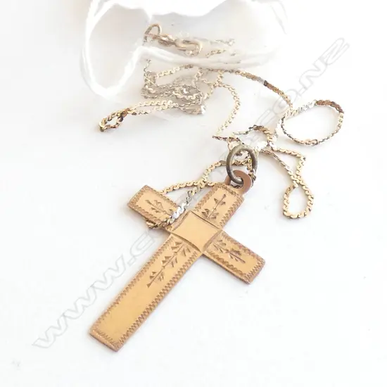 9 CT GOLD CHAIN AF + CROSS 2.5 GRAMS
