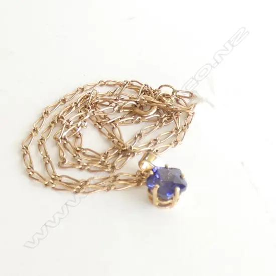 9CT GOLD NECKLACE W BLUE STONE PENDANT