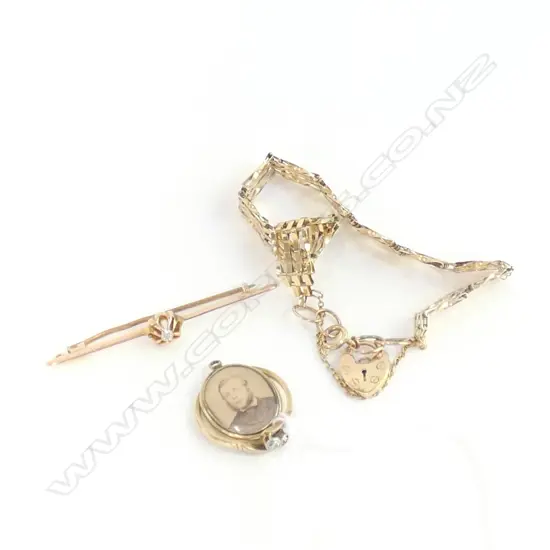 9CT GOLD BRACELET / RING / BROOCH & LOCKET PENDANT